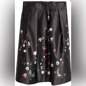 H&M SHORT SATIN SKIRT